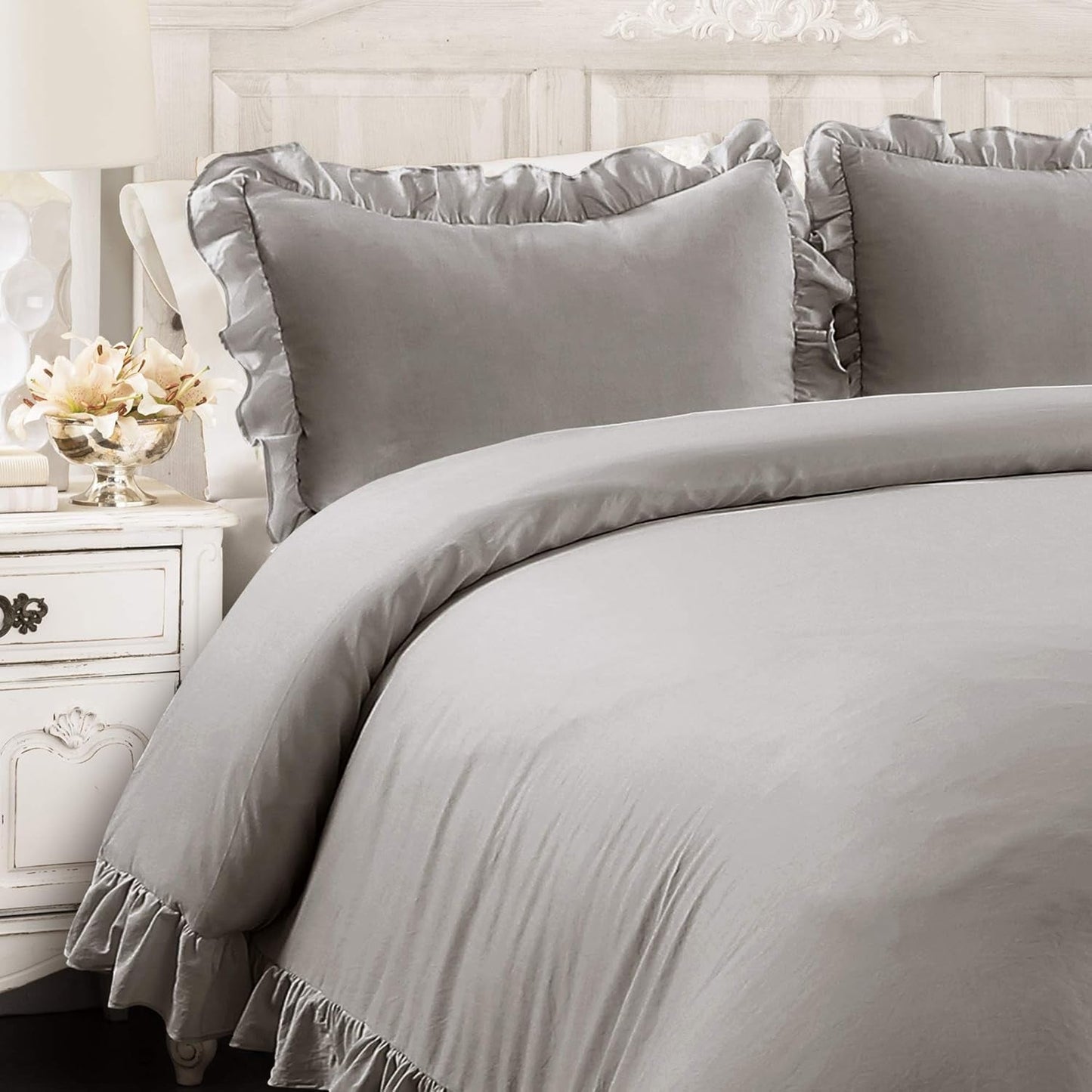 Reyna Ruffle Comforter Set - 3 Piece Cozy Ruffled Bedding Set - Timeless Elegance and Comfort for Dorm Room - Full/ Queen, Gray