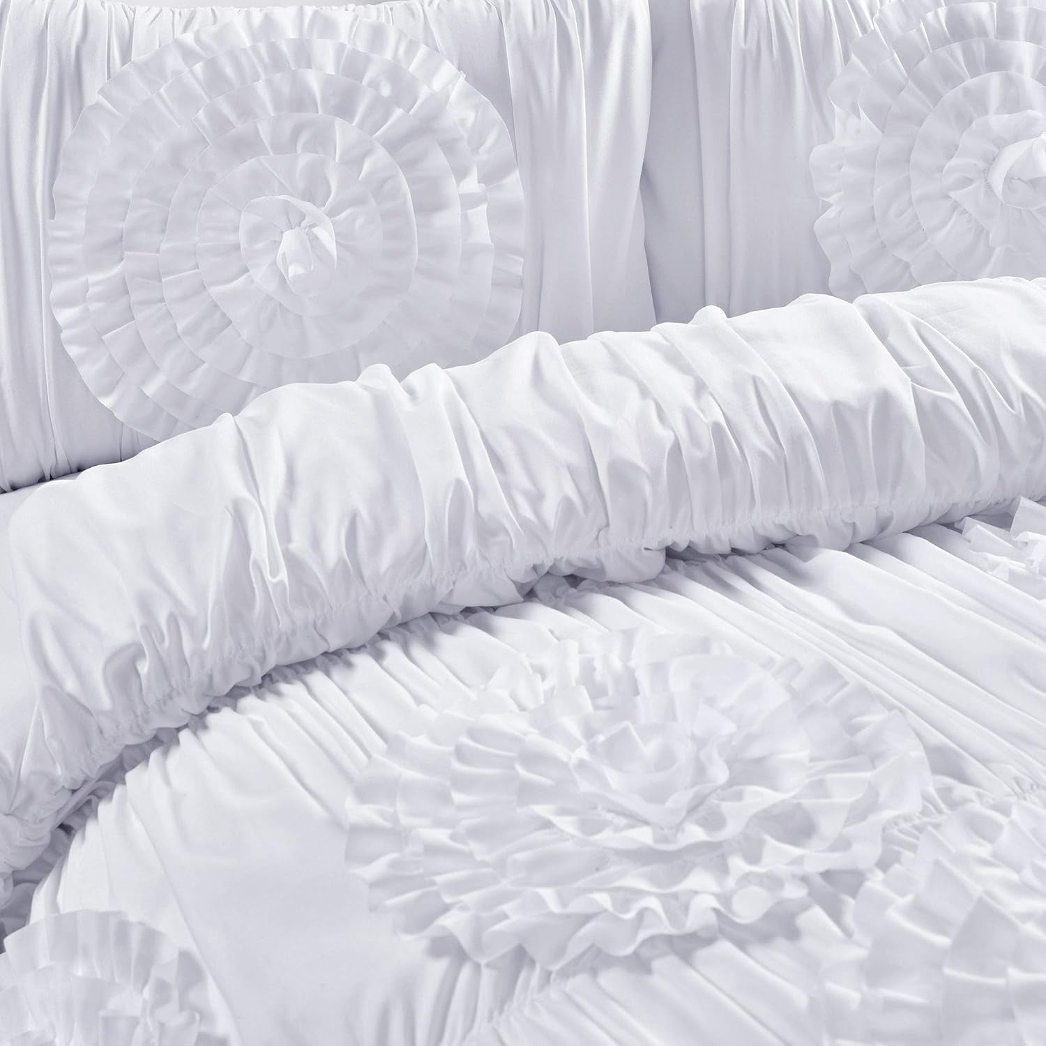 Lush D¨¦cor Serena 3 Piece Ruched Flower Comforter Set - White - Full/Queen