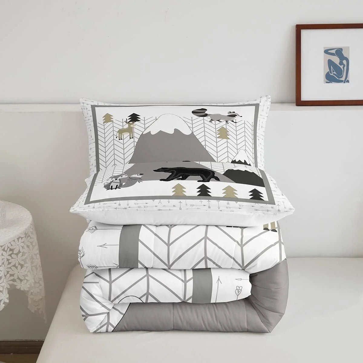Cute Animals Comforter Set Cartoon Fox Bear Bedding Set Women Adults Mountains and Trees Comforter Cartoon Quilted Duvet Set Bedroom Collection Twin Size